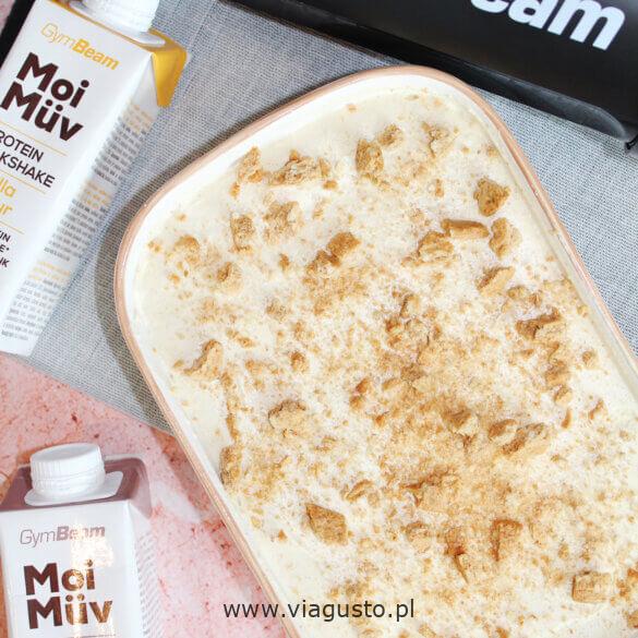 lekkie ciasto proteinowe gymbeam - przepis z ciastkami owsianymi