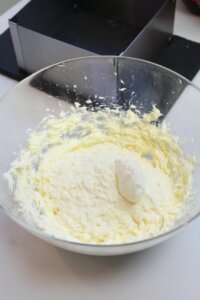 mleko w proszku z masłem - jak zrobić krem