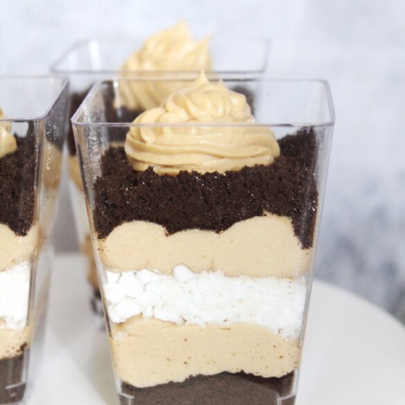 deser cappuccino w pucharkach - przepis