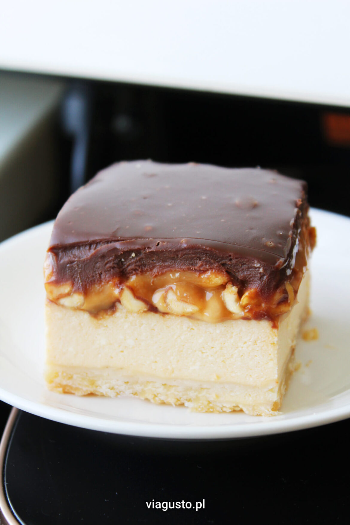 Sernik Snickers (prosty i pyszny)